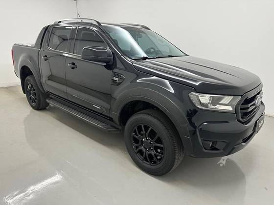 FORD RANGER 2.2 BLACK 4X2 CD 16V DIESEL 4P AUTOMÁTICO